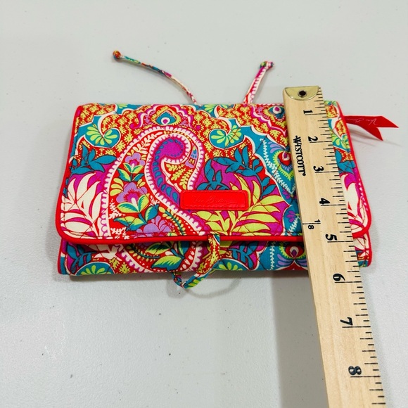Vera‎ Bradley Trifold Wallet in "Paisley in Paradise" Pattern - Picture 3 of 6